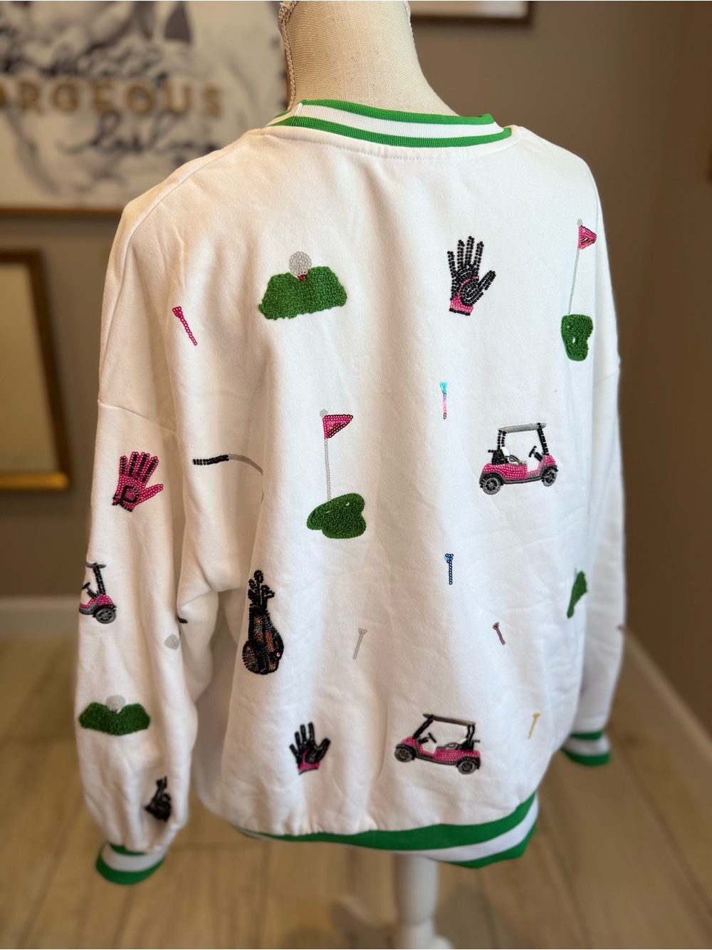 QUEEN OF SPARKLES White Scattered Sequin Golf Icon Sweatshirt - Picture 6 of 9